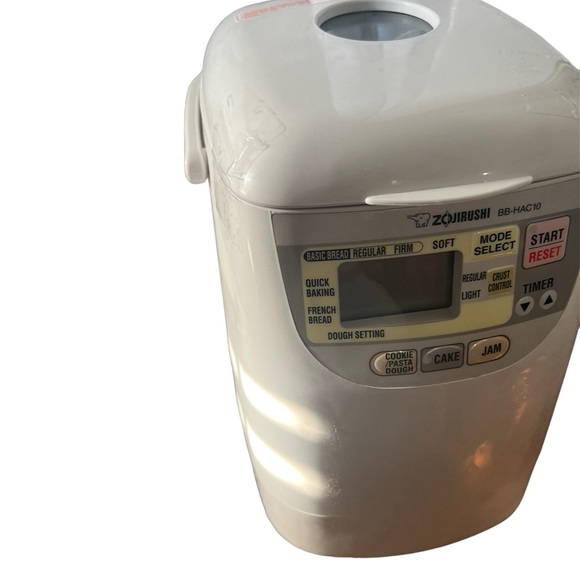 Zojirushi BB-HAC10 Home Bakery 1-Pound-Loaf Programmable Mini Breadmaker - Picture 3 of 3